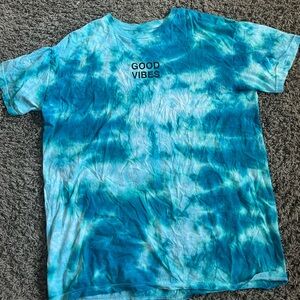 tie-dye T-shirt